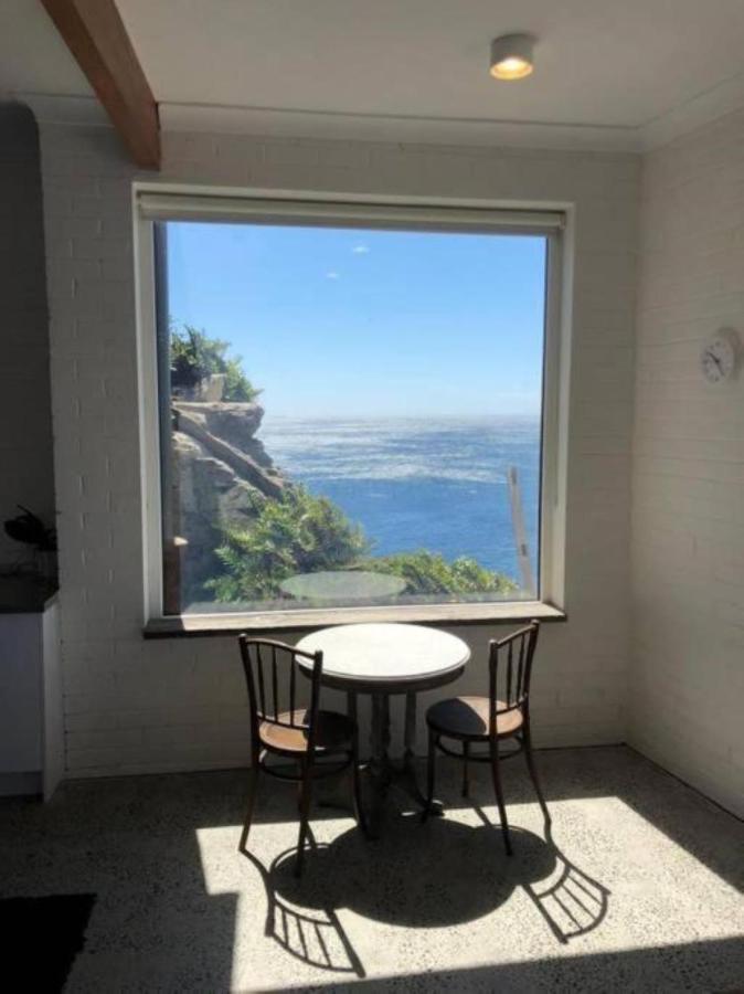 Upscale Cliffside Studio With Ocean Views North Bondi Sydney Bagian luar foto
